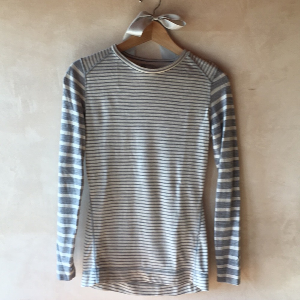 Smartwool women’s M gray and cream striped shirt.